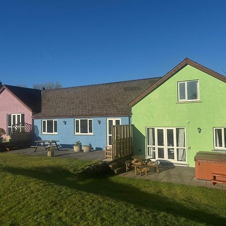Trenewydd Farm Holiday Cottages Cardigan Exteriör bild