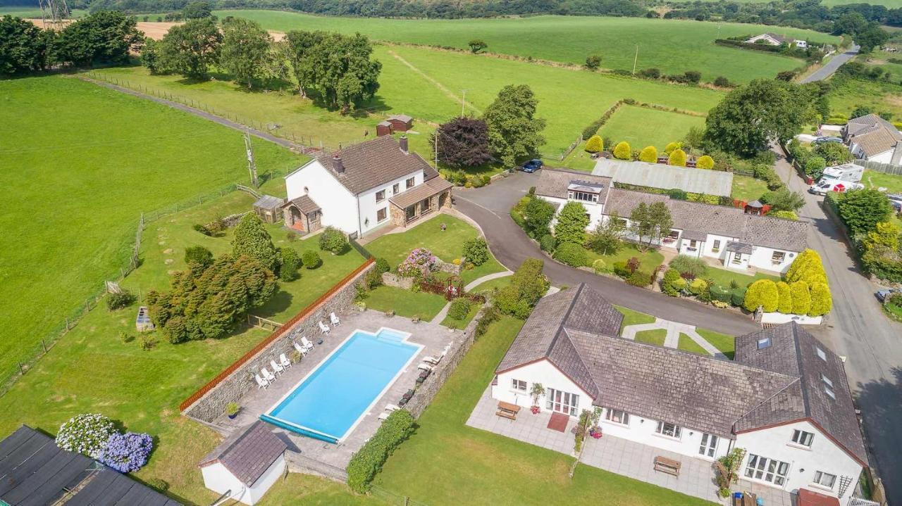 Trenewydd Farm Holiday Cottages Cardigan Exteriör bild
