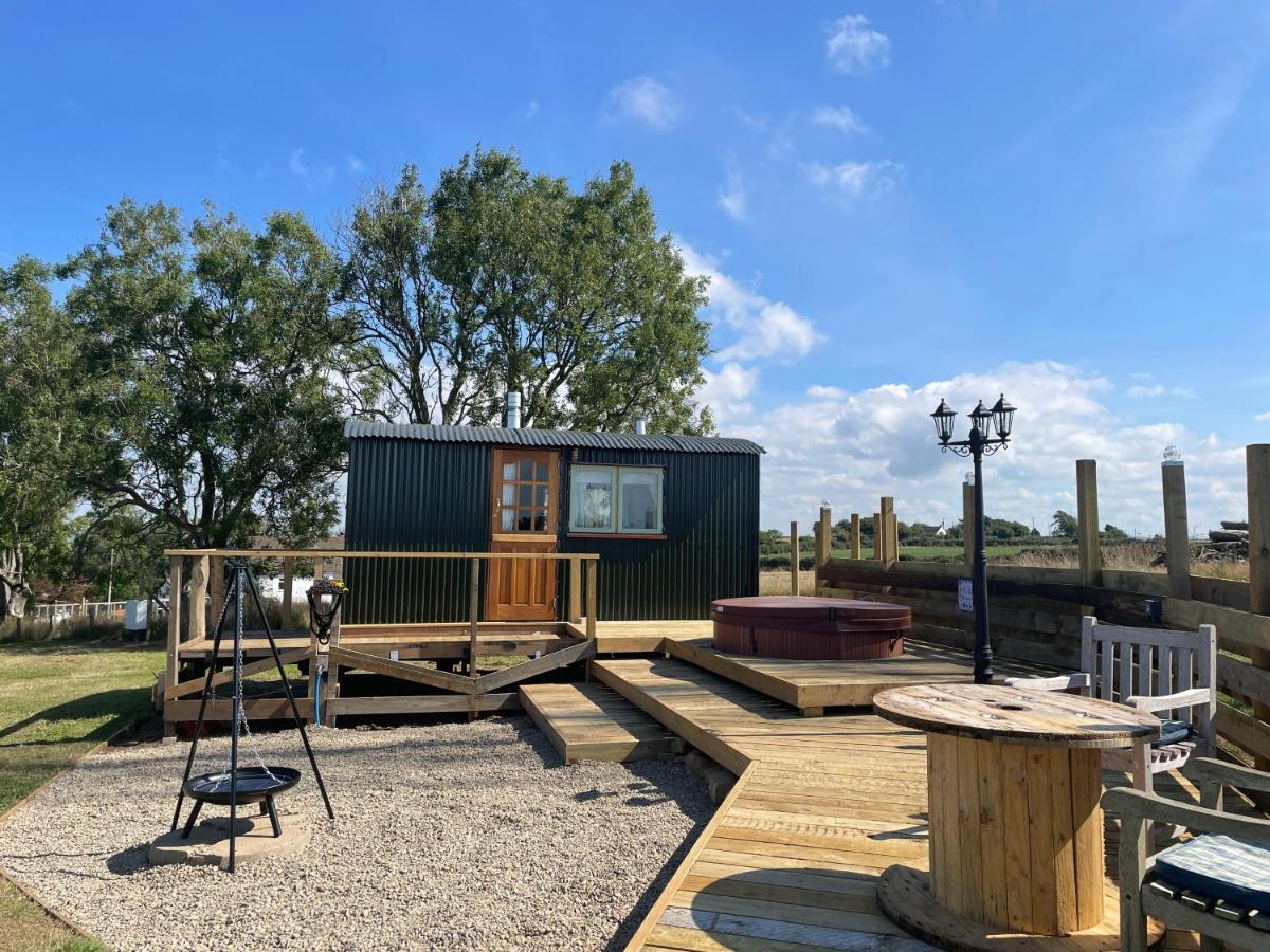 Trenewydd Farm Holiday Cottages Cardigan Rum bild