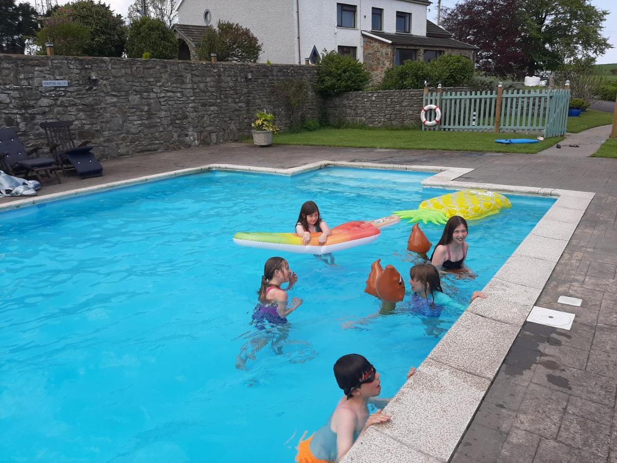 Trenewydd Farm Holiday Cottages Cardigan Exteriör bild