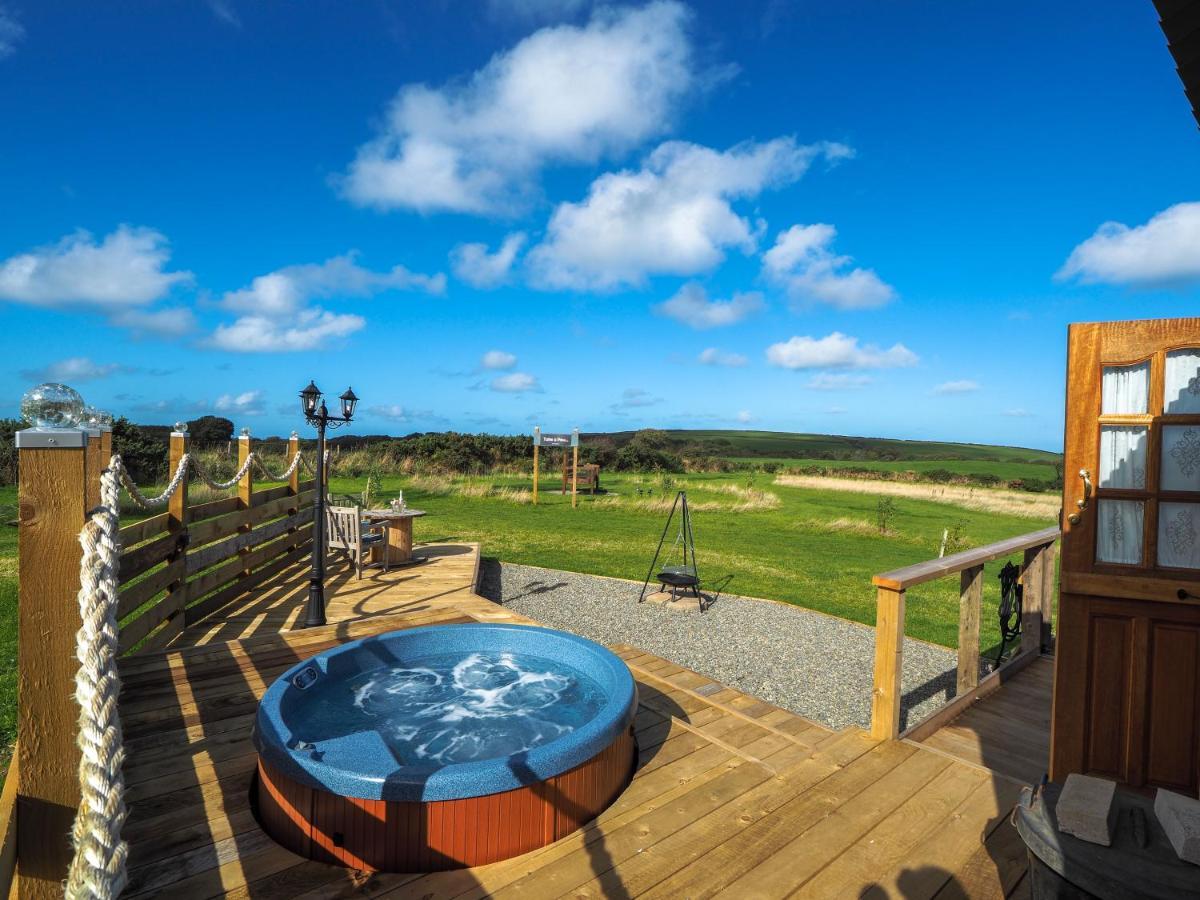 Trenewydd Farm Holiday Cottages Cardigan Exteriör bild