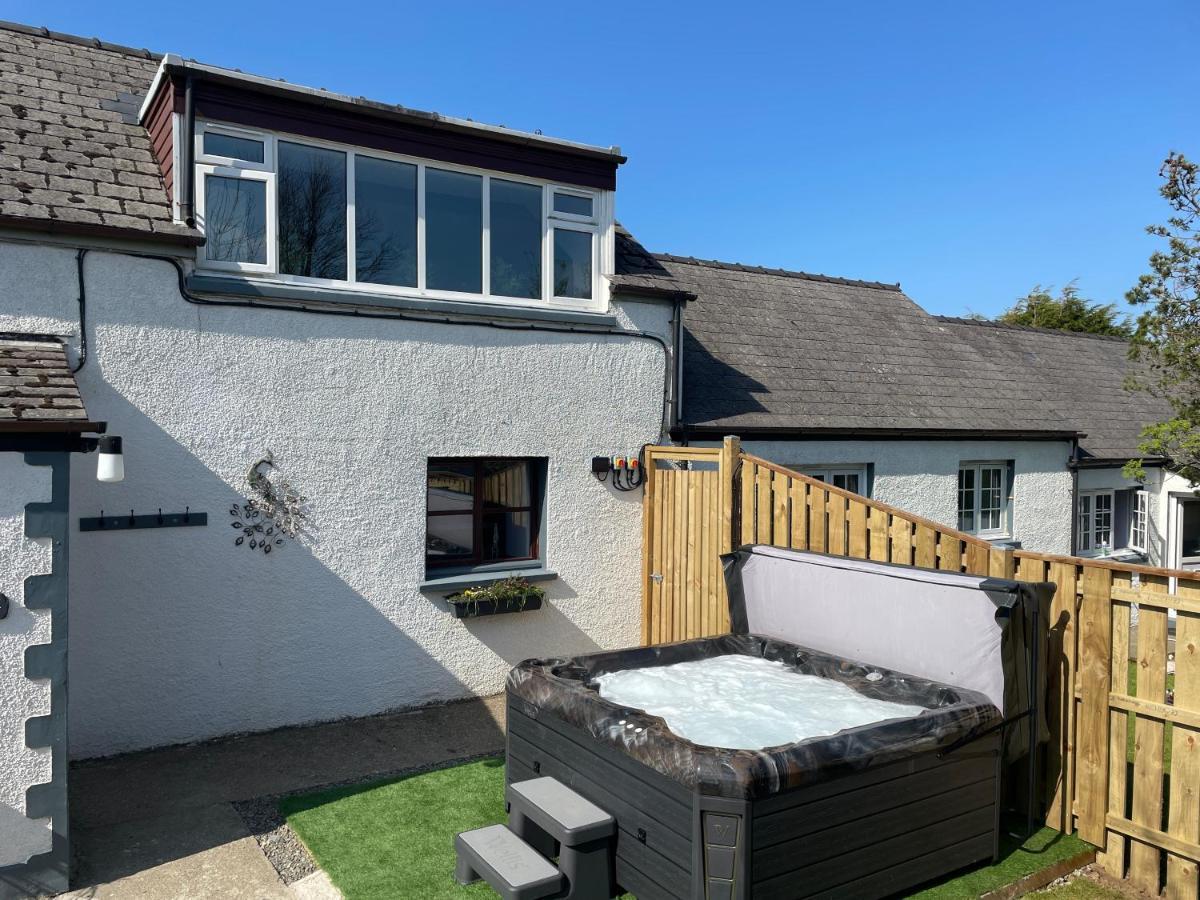 Trenewydd Farm Holiday Cottages Cardigan Exteriör bild