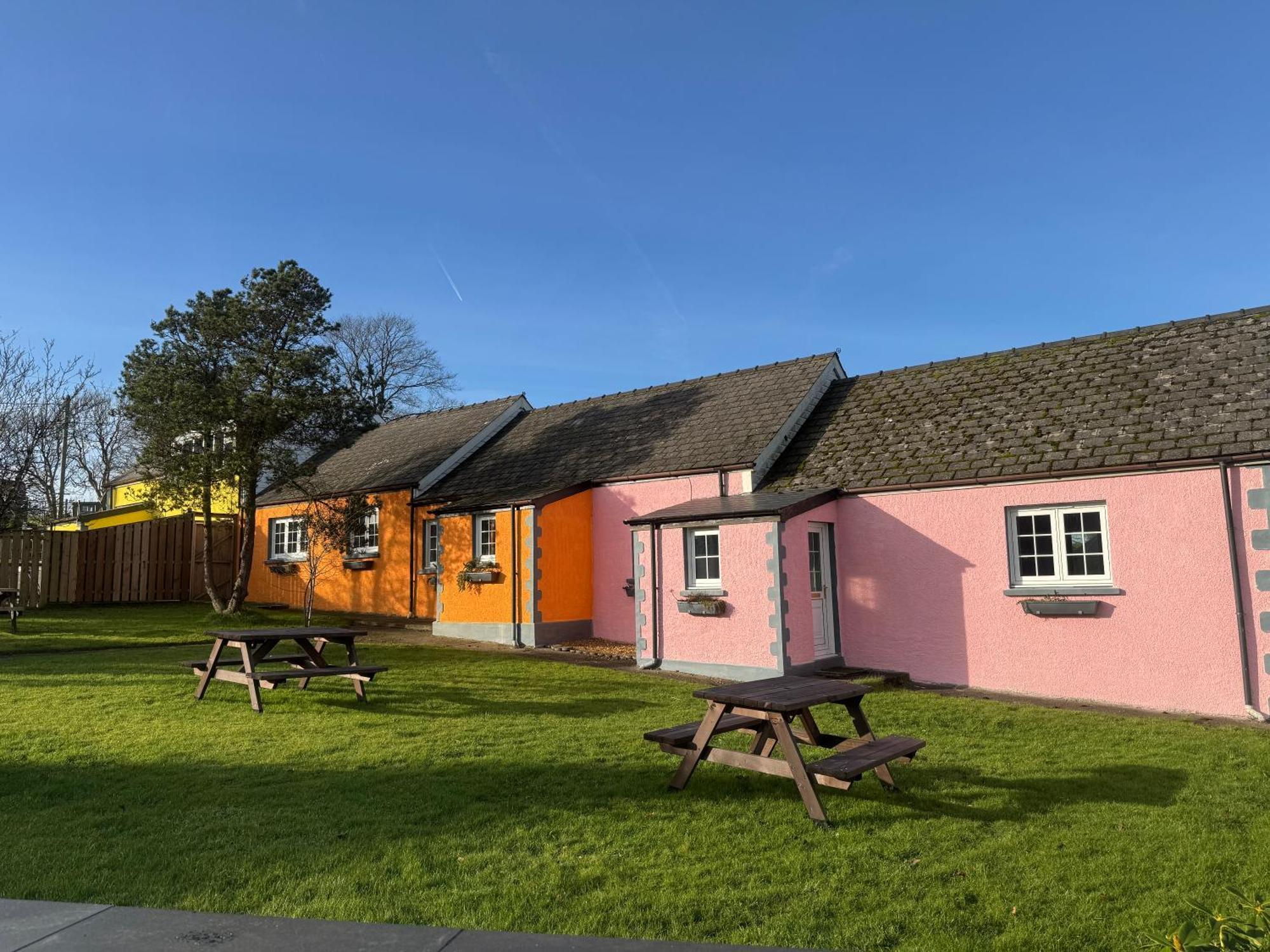 Trenewydd Farm Holiday Cottages Cardigan Exteriör bild